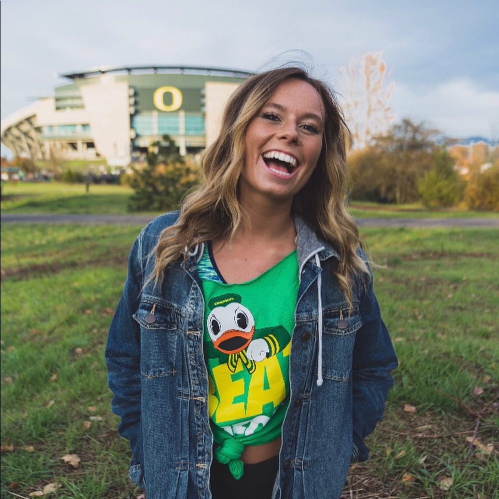 Meet your Posher, Lauren